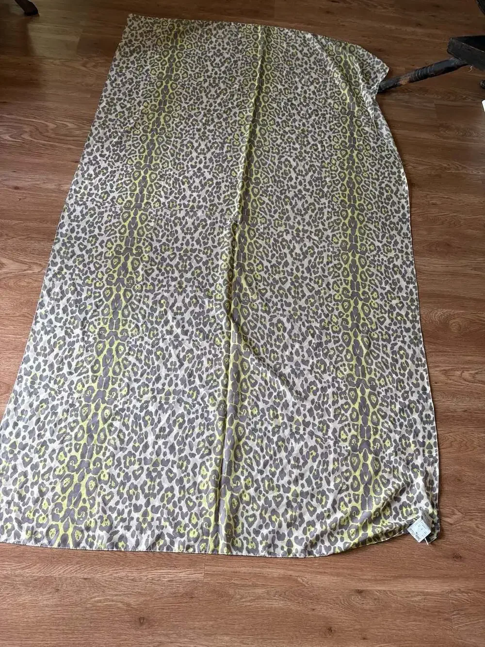 Nine West Leopard Animal Print Scarf Lime Green Gray Long Lightweight